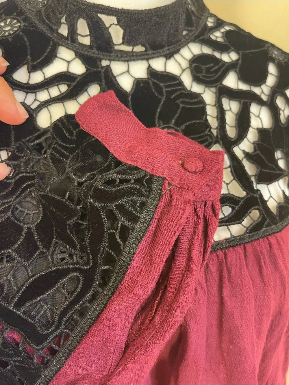 Free People Burgundy Black Velvet Lace Boho Crop Top XS Sz 2 Whimsigoth Romantic